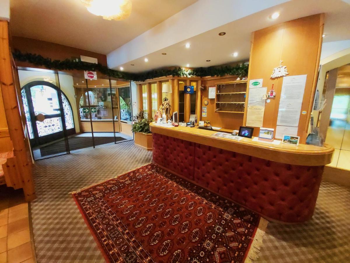 思科阿多罗酒店 法尔西德 外观 照片